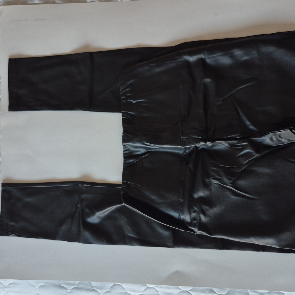 Wilfred Free By Aritzia Daria Black Vegan Leather Leggings Size Small - Picture 3 of 7